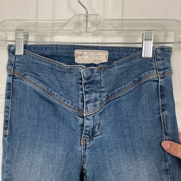Free People Low Rise Bell Bottom Super Flare Jeans Size 25 - Picture 4 of 4